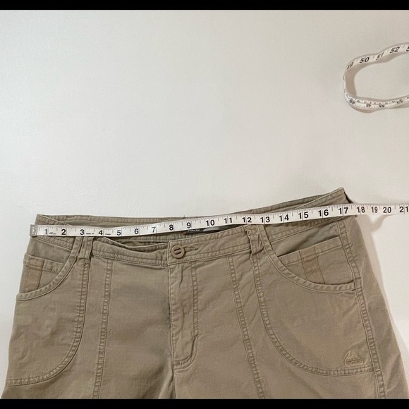 Nike ACG Ripstop Hiking Shorts Tan Mid Rise Cuffed Stretch Casual Size 14 - Picture 6 of 12